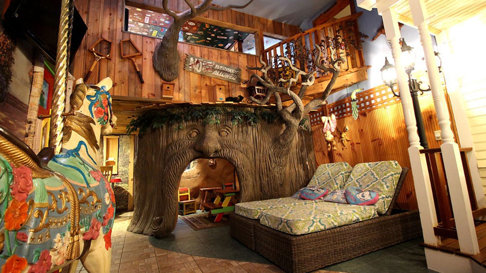 17 delightful kid-themed hotel rooms dedicated to 'Eloise,' 'SpongeBob,' 'Legos, more 17 delightful kid-themed hotel rooms dedicated to 'Eloise,' 'SpongeBob,' 'Legos, more