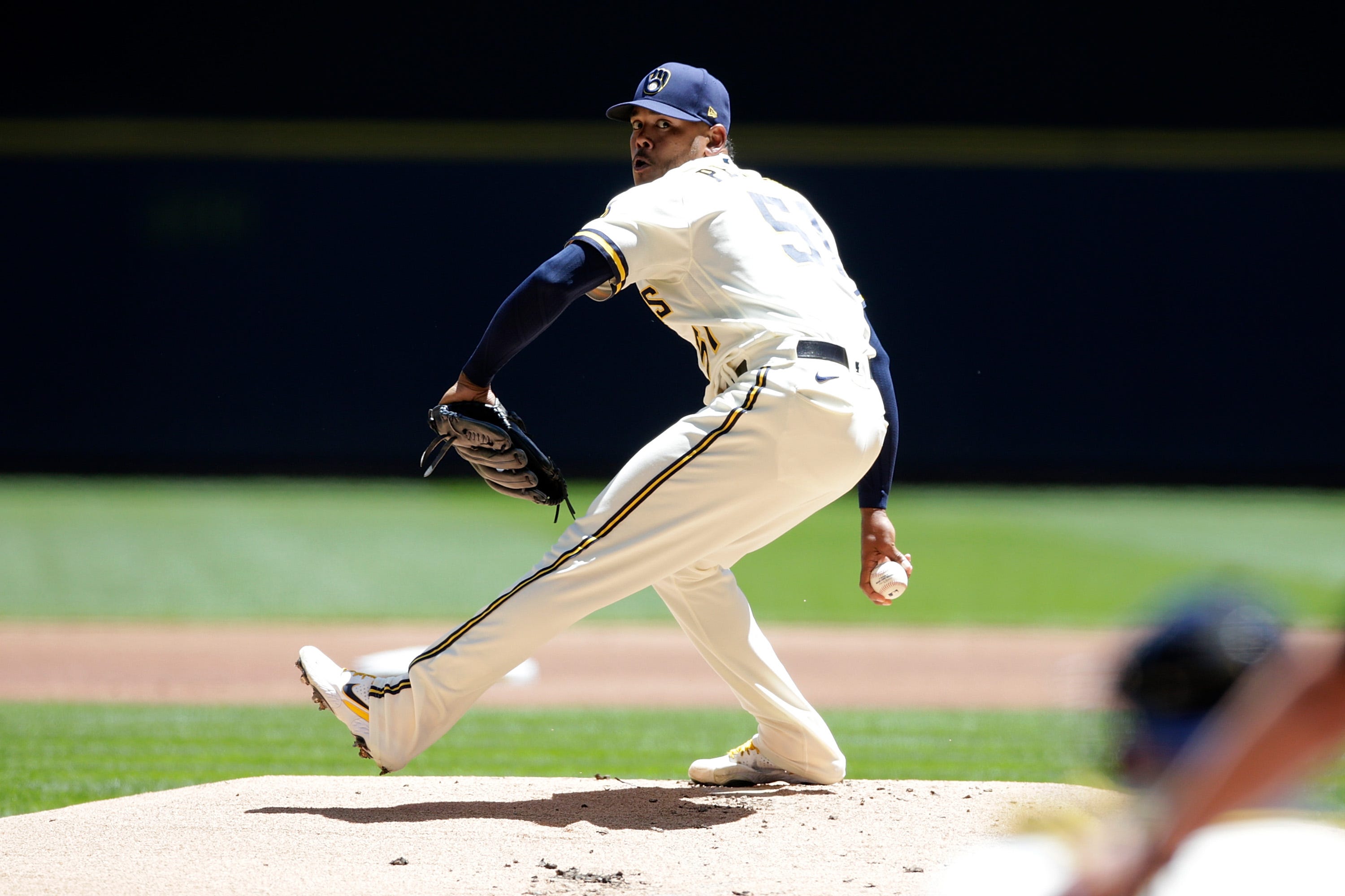 Brewers White Sox Have Best Starting Pitchers Lined Up For Weekend