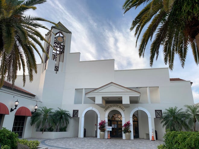 The Venice City Council will select from seven applicants to interview candidates to succeed City Clerk Lori Stelzer, who is retiring at the end of 2021.
