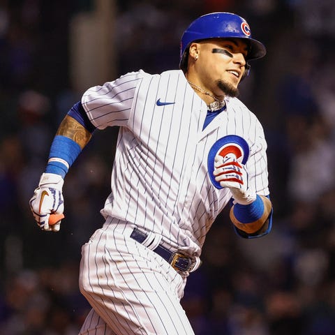 Javier Baez lost track of outs while running the b