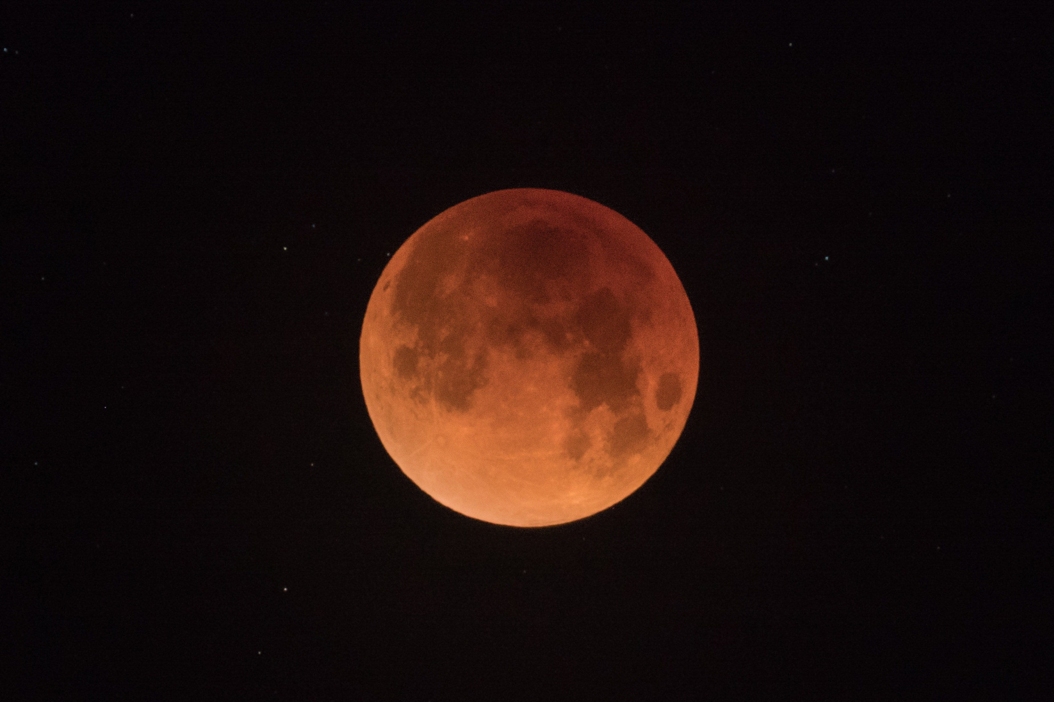 How To Watch June S Strawberry Moon From A Kayak On Austin S Barton Creek