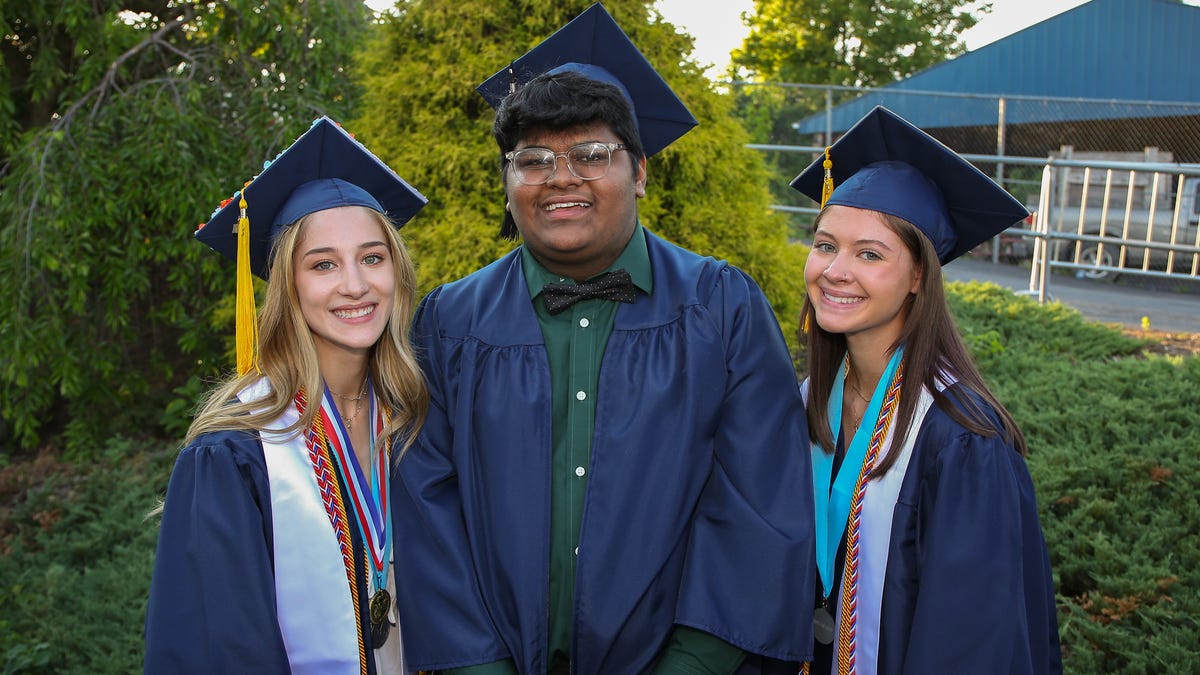 Binghamton High School Class of 2021 graduation pictures