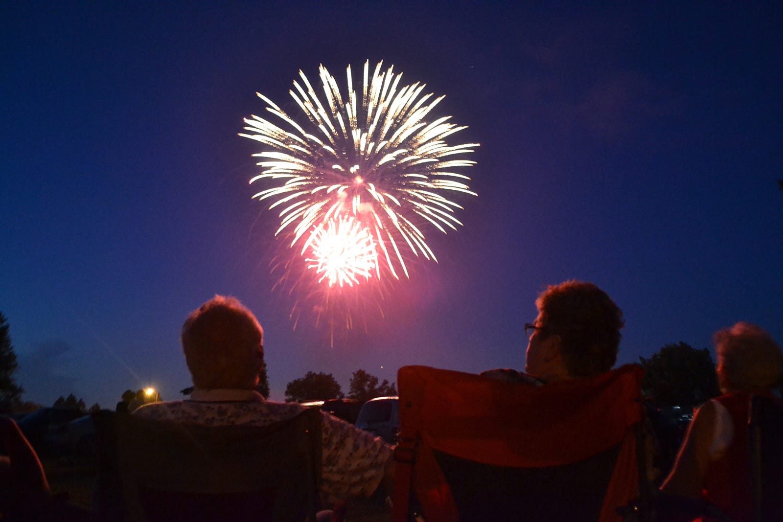 Fireworks displays in Martinsville, Mooresville and Spencer on 4th of