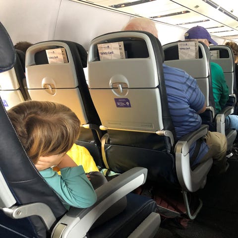 A United Airlines plane without seatback entertain