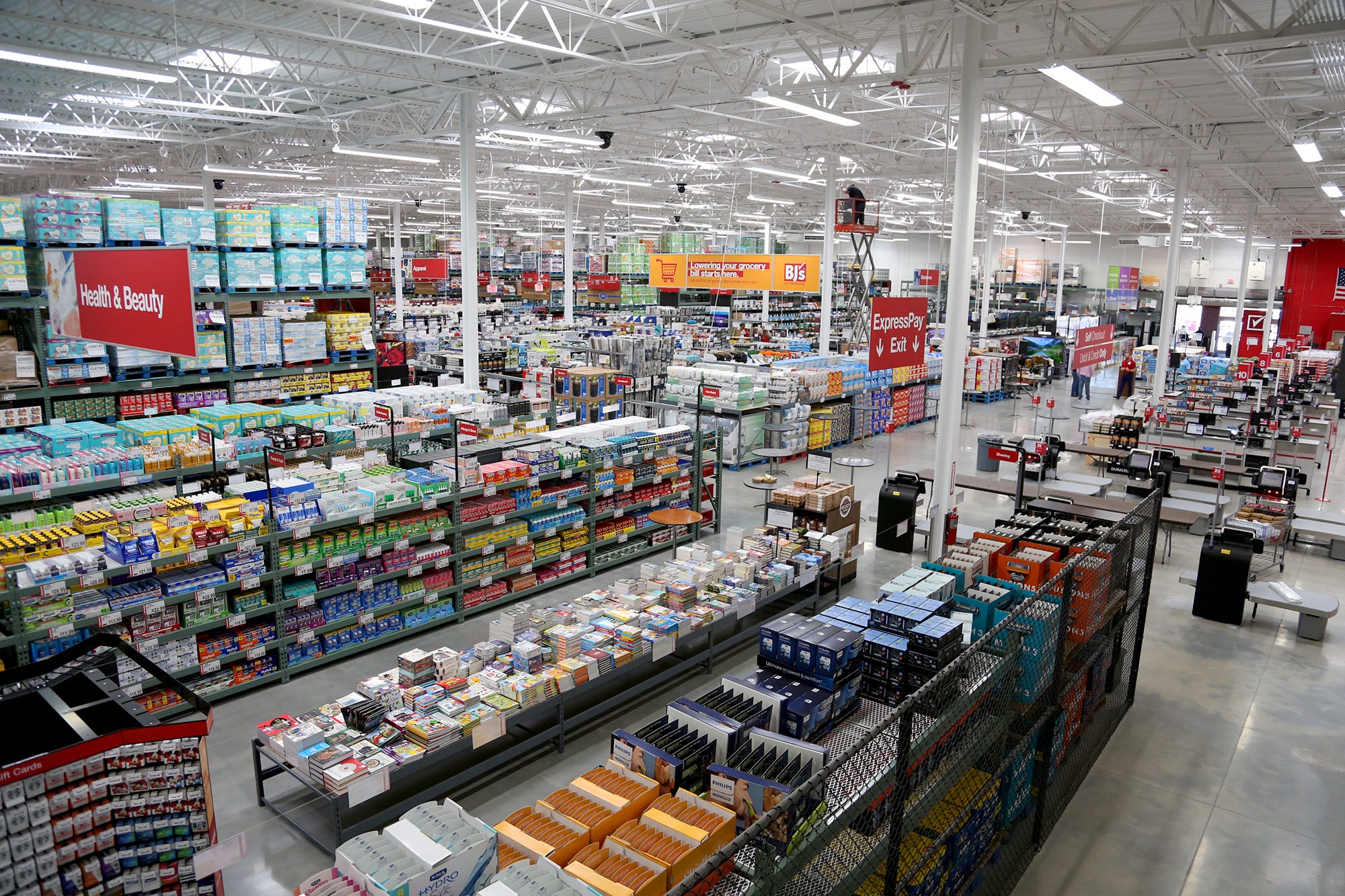 BJ’s Wholesale Club Seabrook, NH wholesale option, MA border