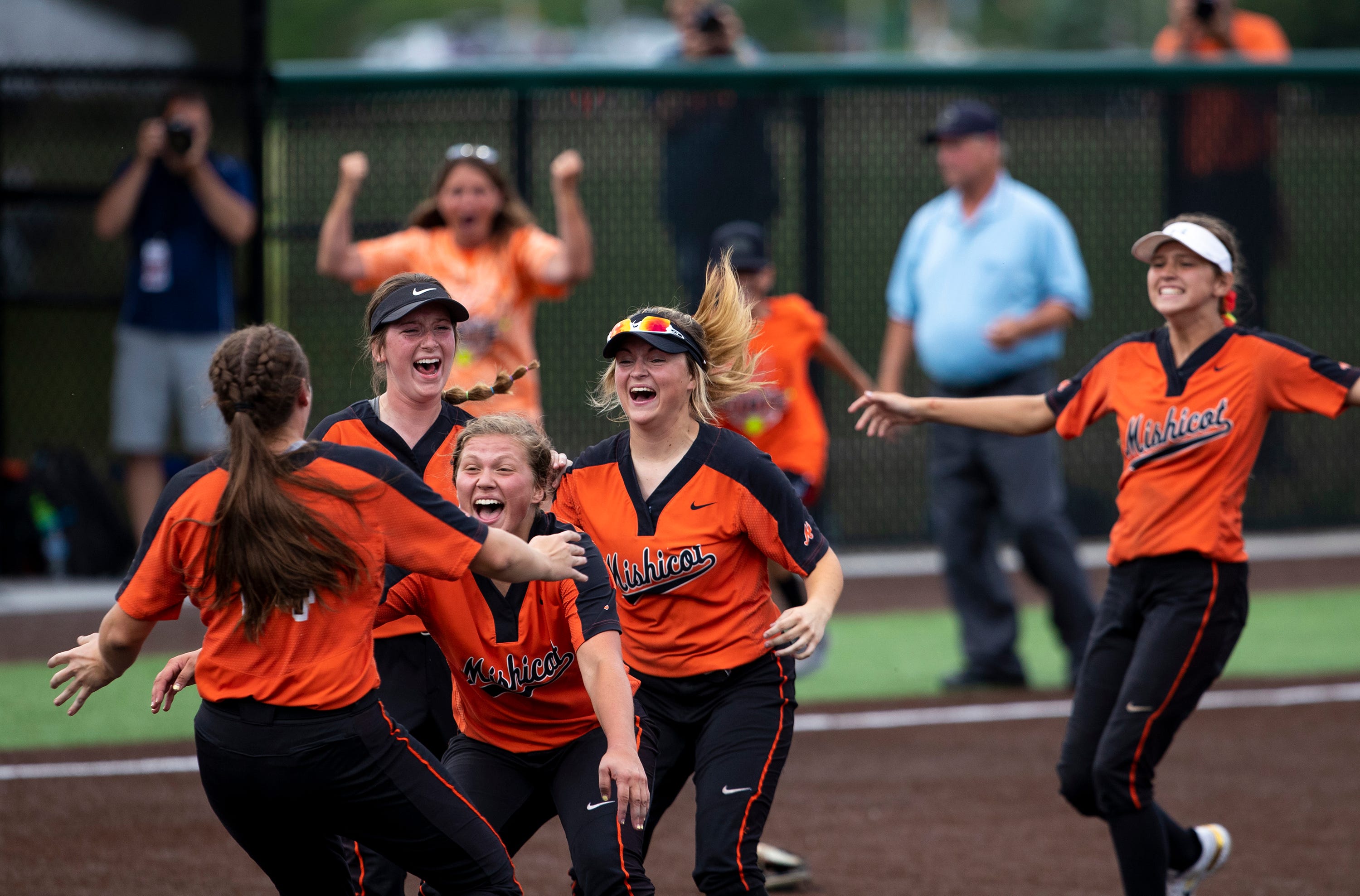 WIAA state softball Mishicot rallies to secure first championship
