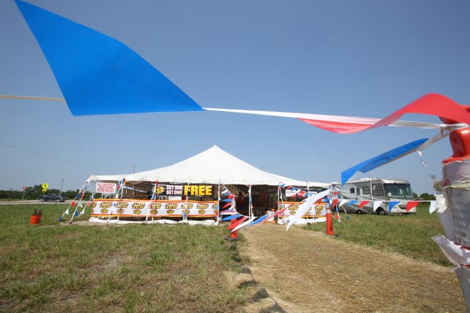 Traditional fireworks stands, such as this one formerly operated by TNT Fireworks at S.E. 45th and California Avenue, sell a variety of entertaining explosives.