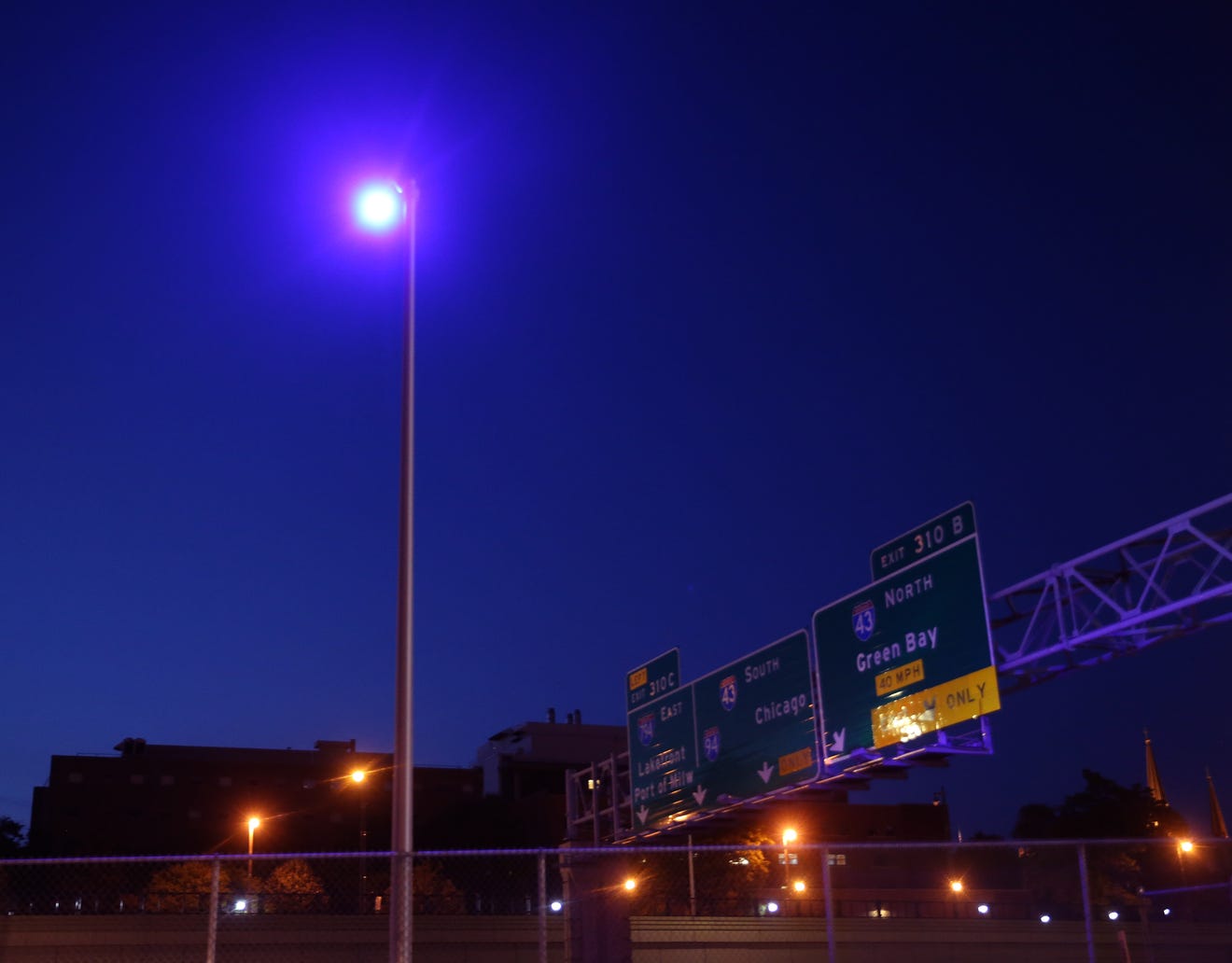 Why streetlights on Milwaukee interstates, highways are purple