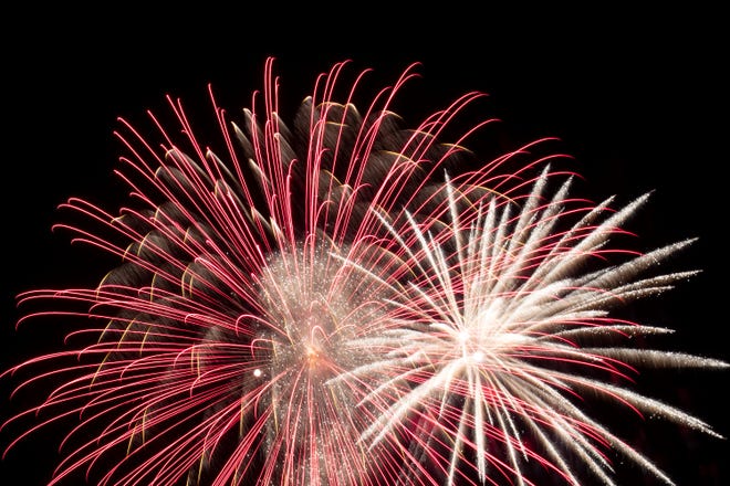 A 25-minute fireworks display to celebrate Ashwaubenon's sesquicentennial has been rescheduled for 8:10 p.m. Thursday at Ashwaubomay Park.