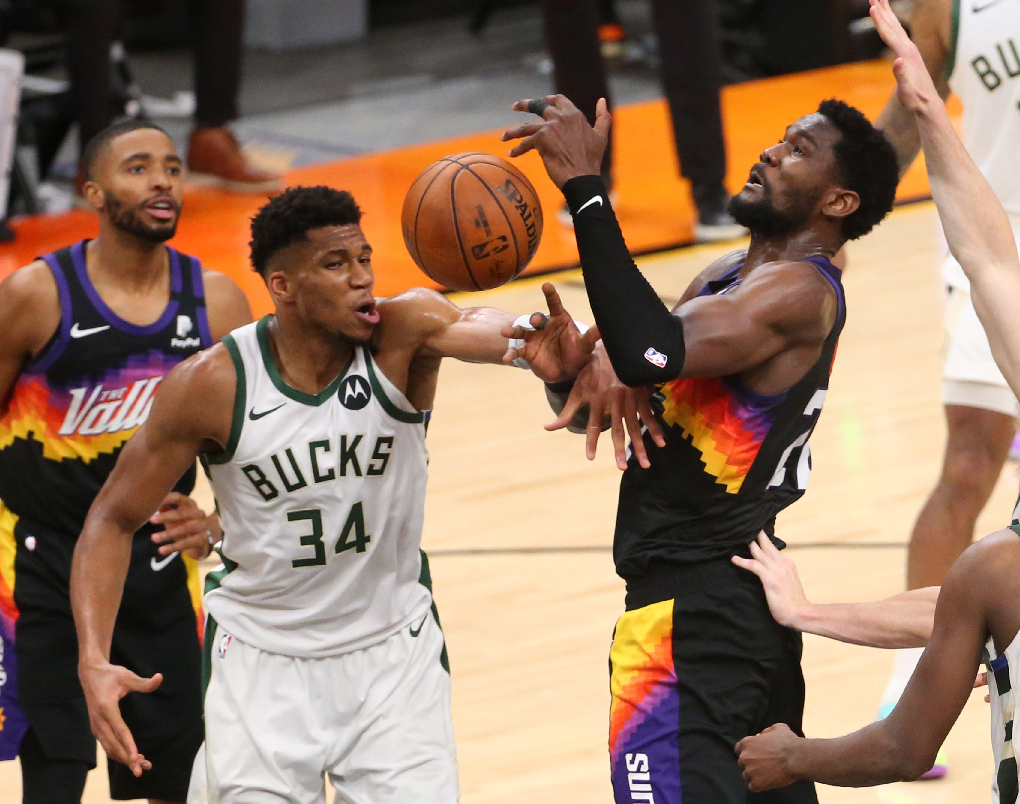 Bucks Vs Suns Finals Bucks Vs Suns Odds Line Best Bets 2021 Nba Finals Picks Game 4
