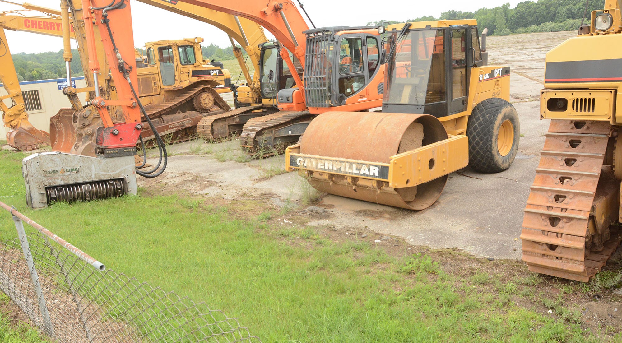 Plainfield Amazon distribution facility construction underway