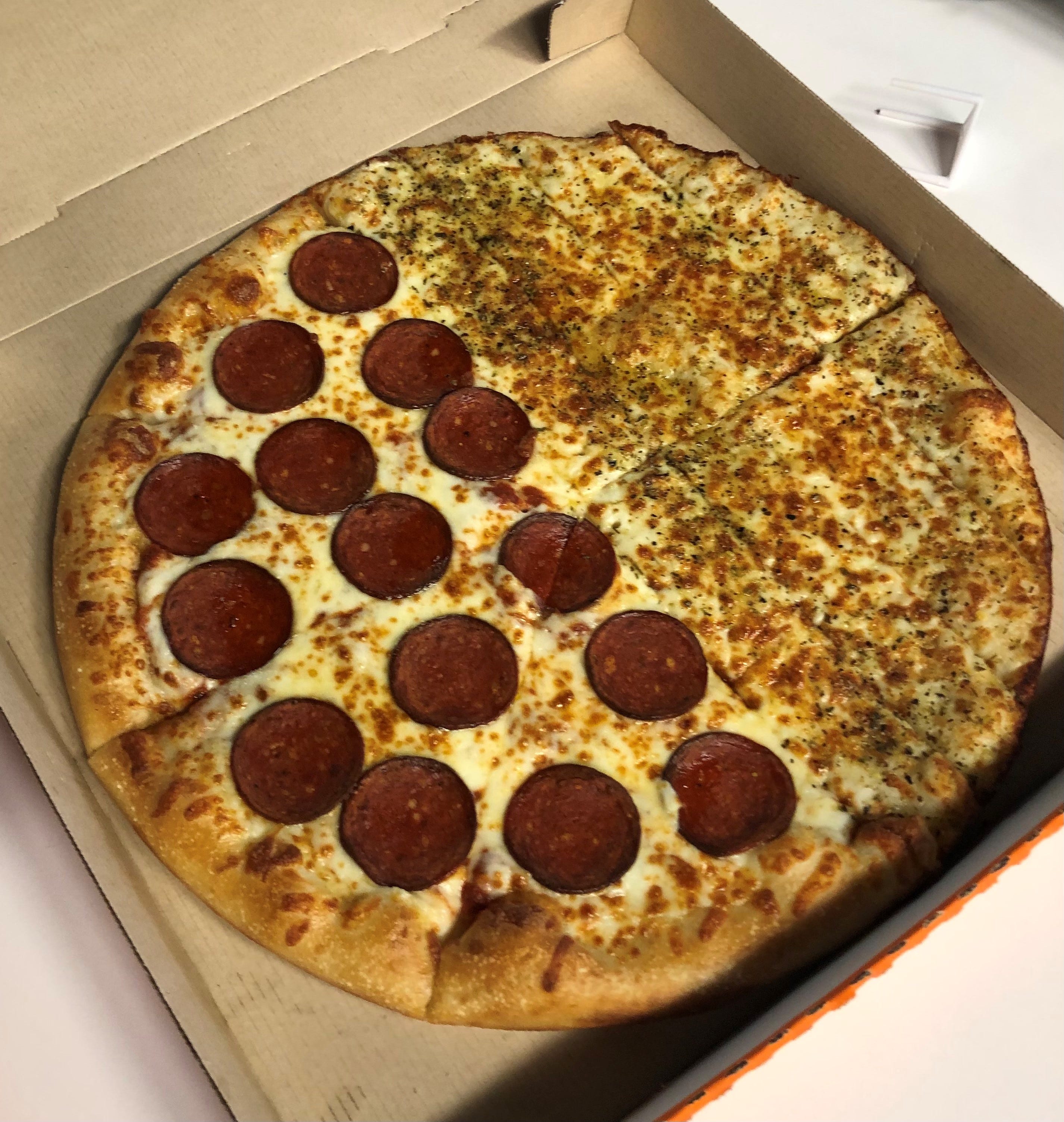 little caesars pizza delivery service