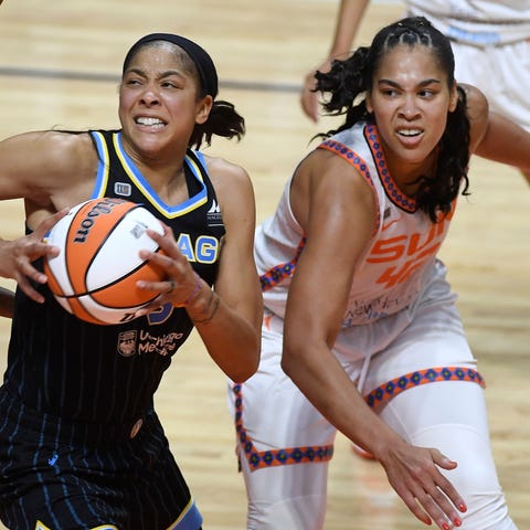 Chicago Sky forward Candace Parker, center, and Co