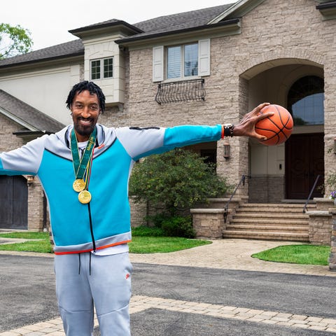 Two-time Olympic gold medalist Scottie Pippen pose