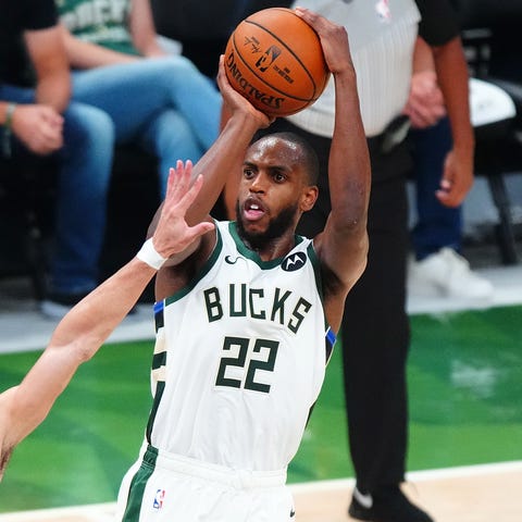 Khris Middleton set a playoff career-high with 40 