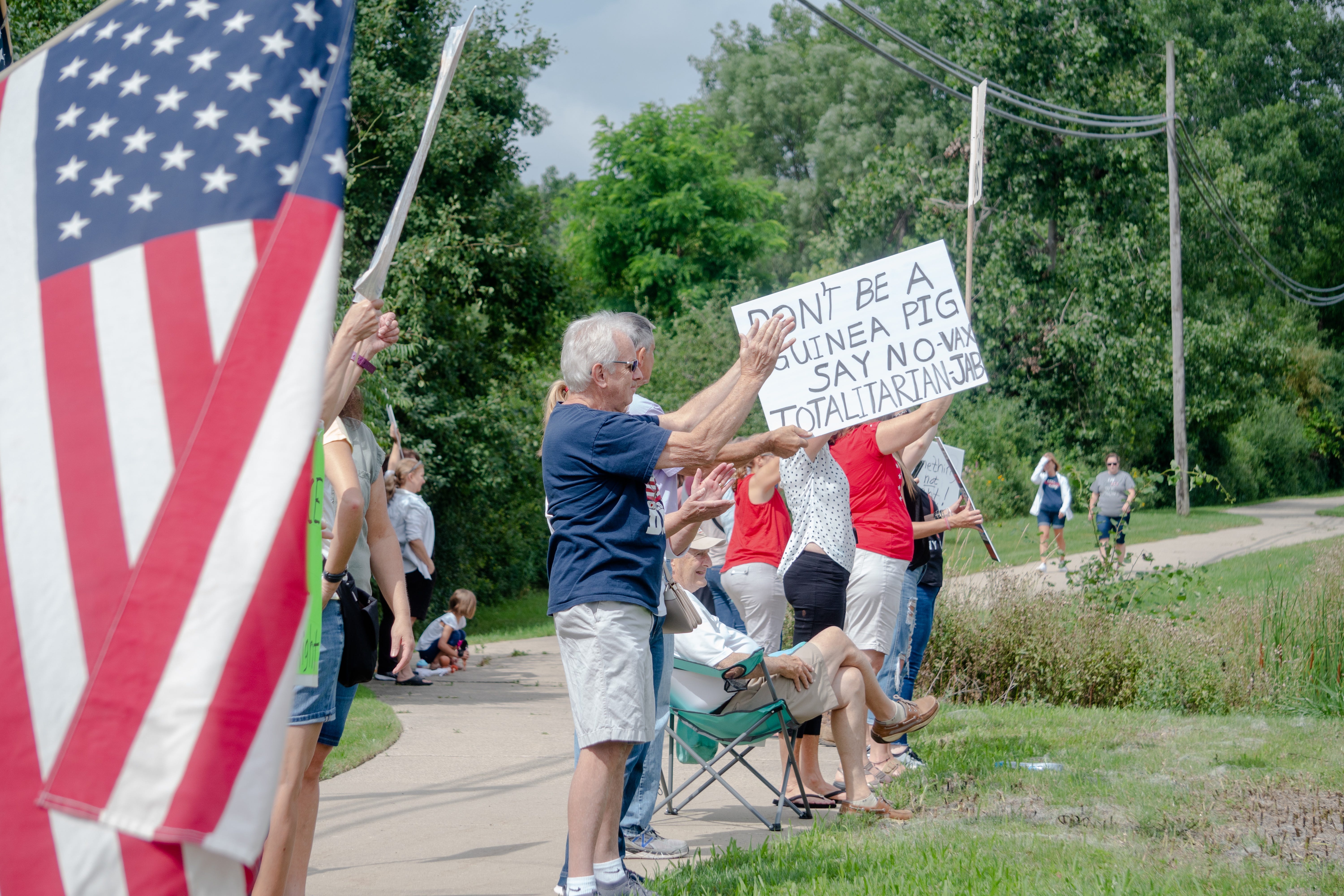 'My body, my choice' protesters say of COVID-19 vaccine mandate at Henry Ford Health System