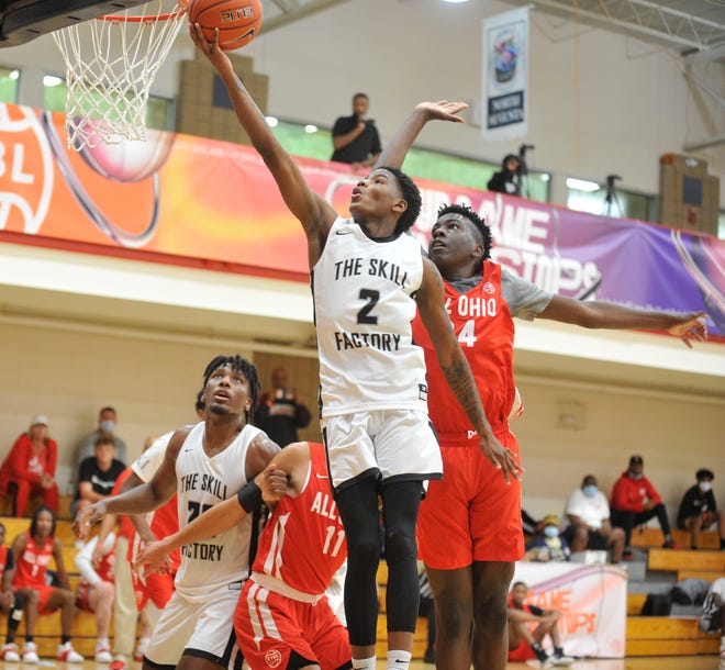 Thomson's Lavonta Ivery (2) goes up for a layup during the 2021 Nike EYBL Peach Jam on Tuesday, July 20, 2021 at the Riverview Park Activities Center in North Augusta, S.C . [WYNSTON WILCOX/THE AUGUSTA CHRONICLE]