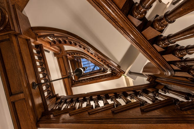 Lee Kennedy Company recently completed the full restoration and renovation of the historic Harvard student residence, Claverly Hall, concluding the first phase of the three-phase Adams House Renewal project.