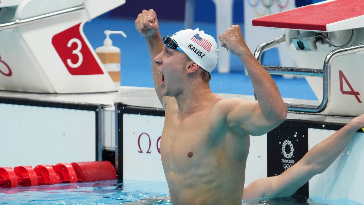 American Chase Kalisz celebrates after winning the men's 400 individual medley final during the Tokyo 2020 Olympic Summer Games at Tokyo Aquatics Centre.