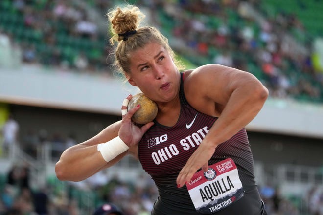Adelaide Aquilla broke the collegiate record with a best throw of 19.64m.