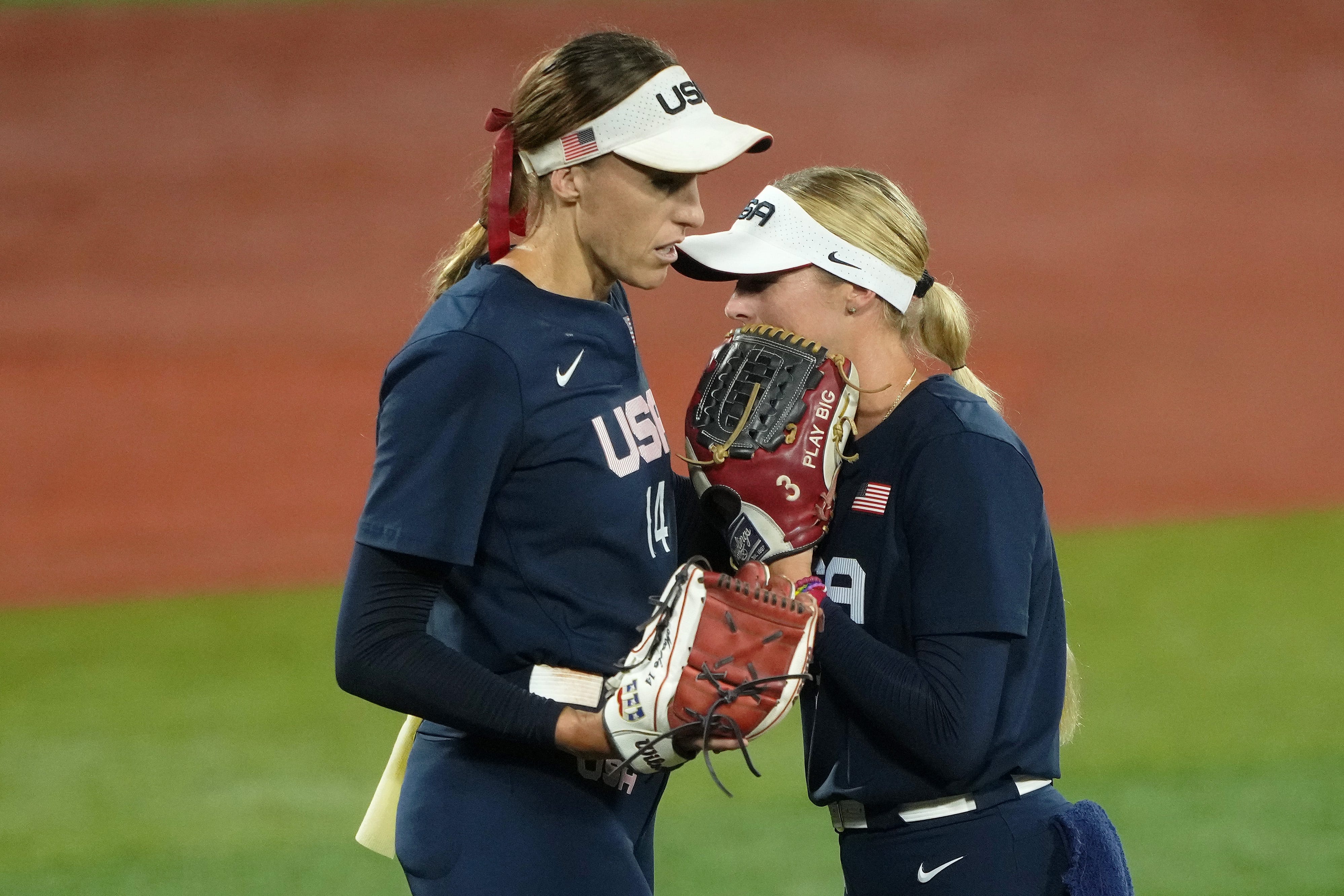 Us Falls To Japan In Gold Medal Game In Softball S Olympic Return