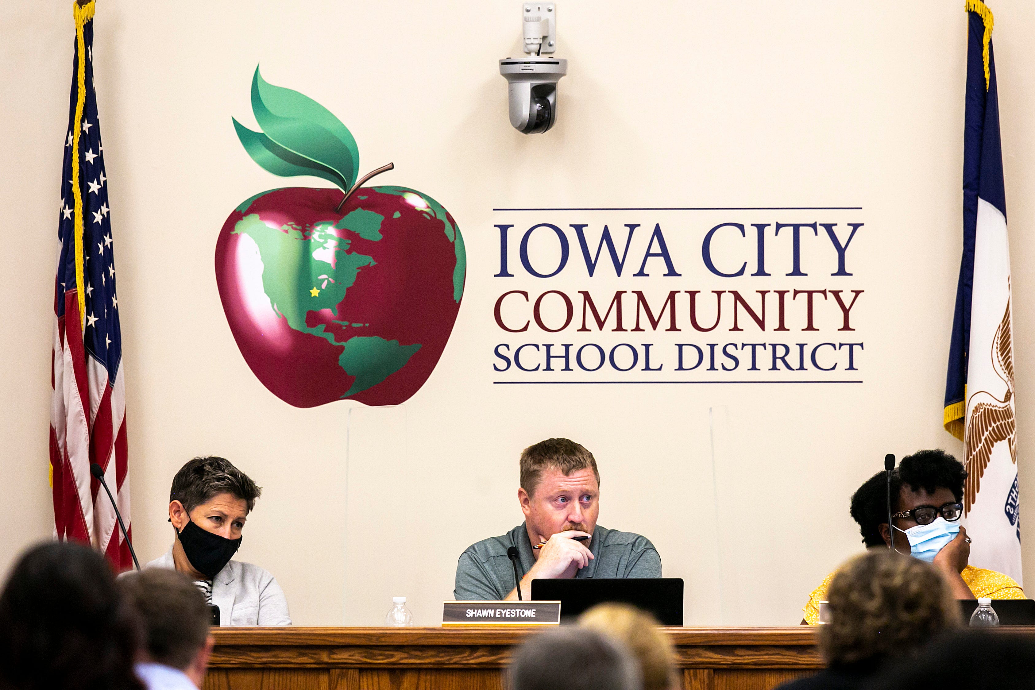 Where do Iowa City school board candidates stand on important issues?