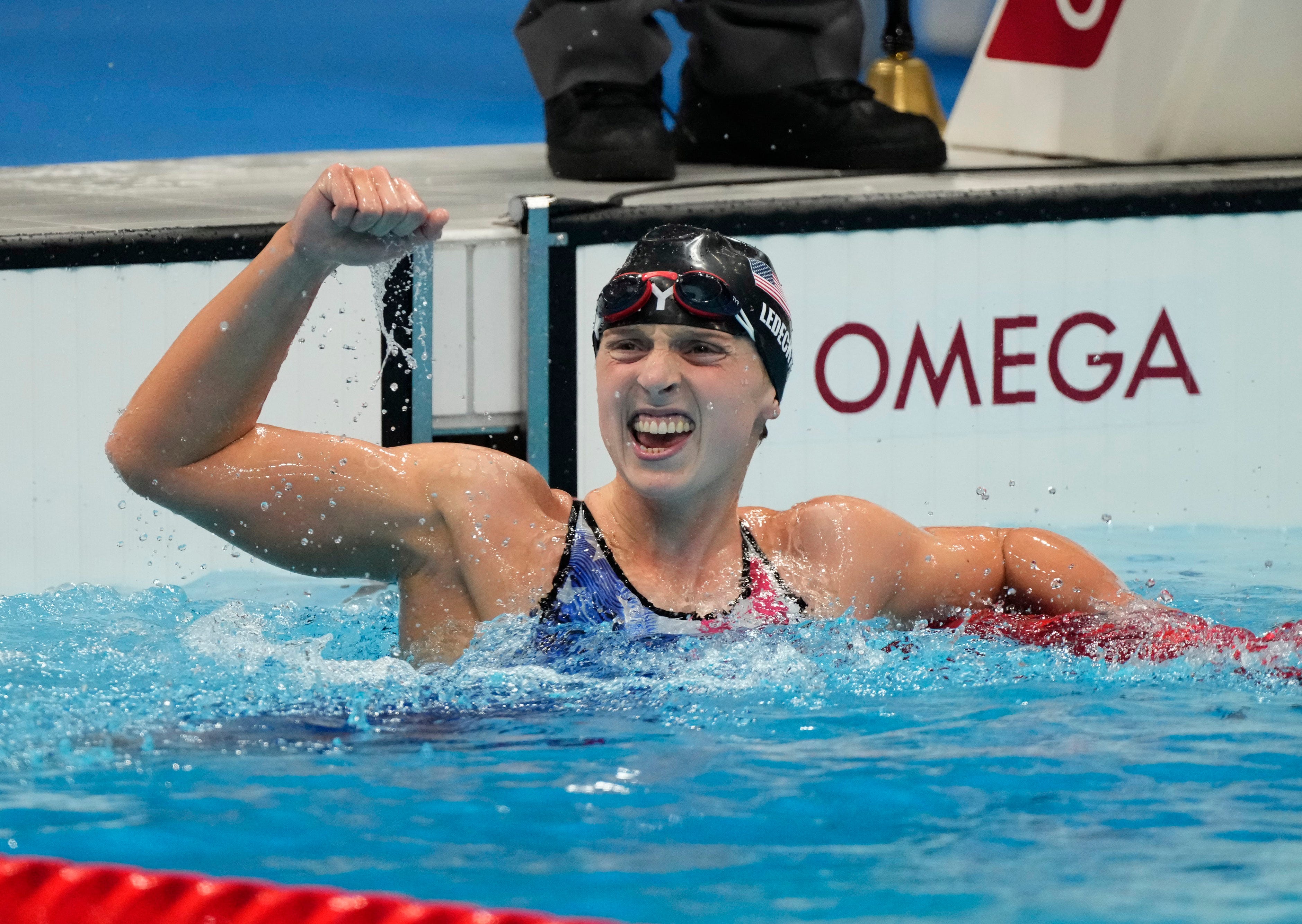 Katie Ledecky wins gold in 1500m freestyle at 2021 Tokyo Olympics