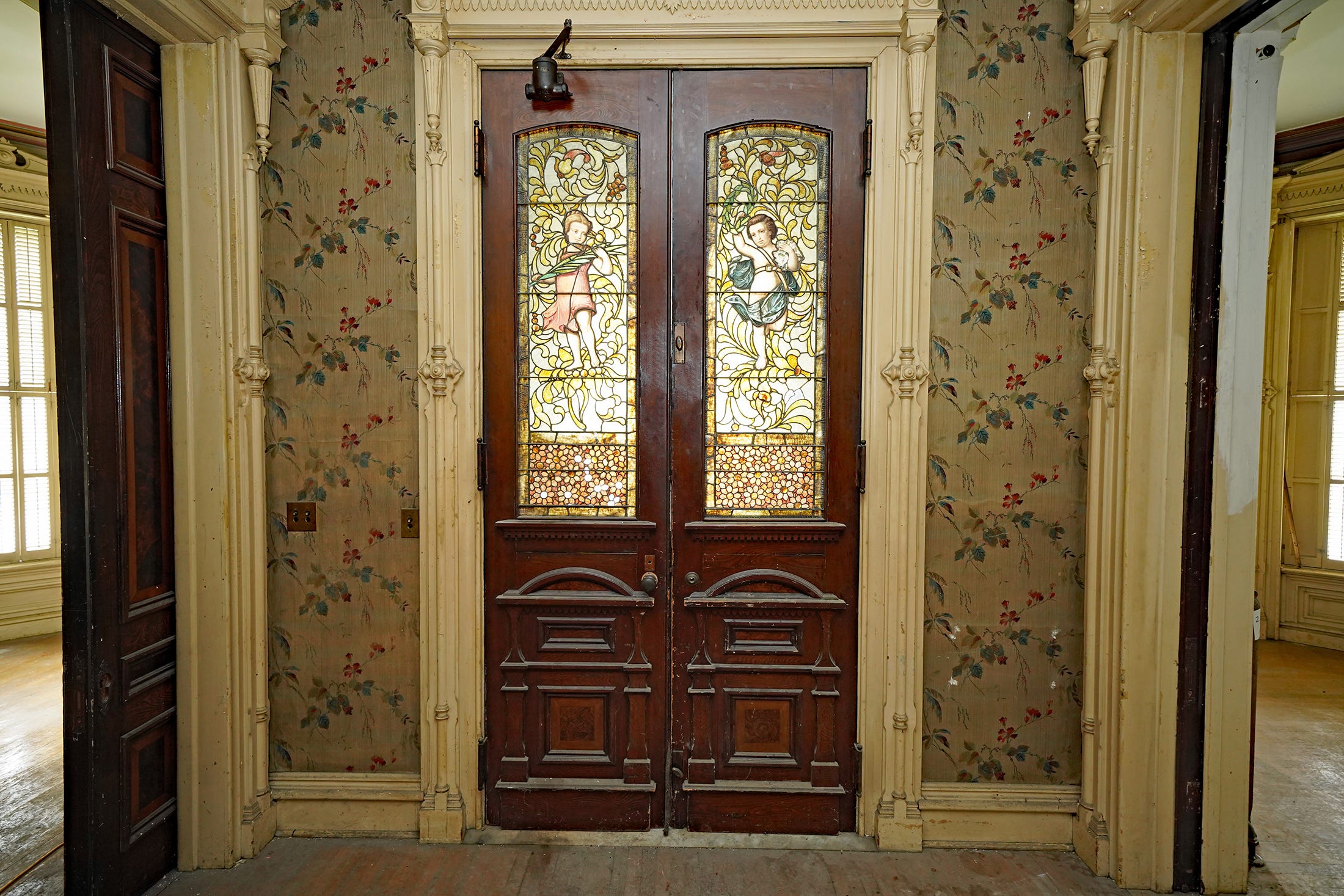 Elmira, NY, castle on Cheap Old Houses Instagram breaks