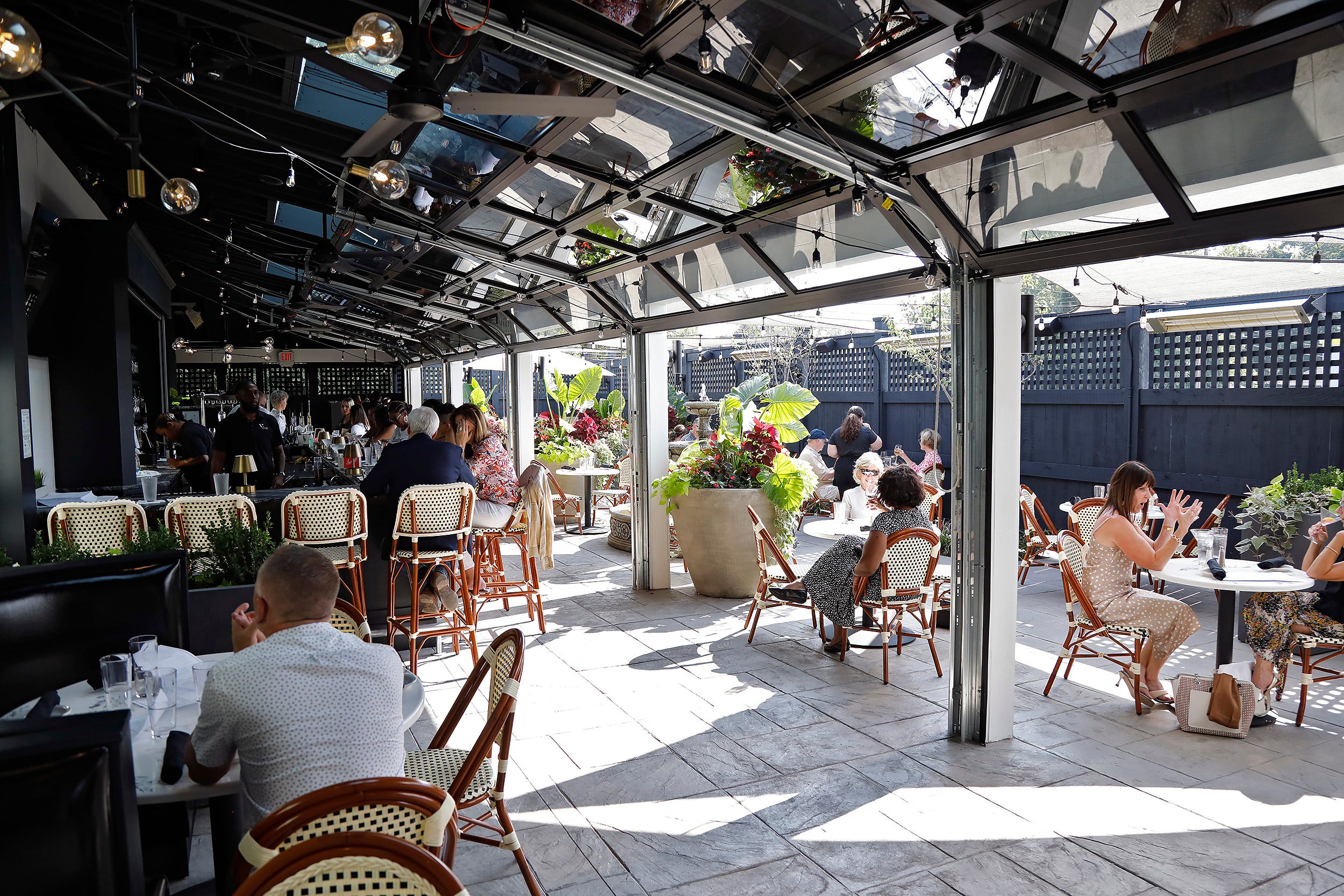 steakhouse The Top new patio