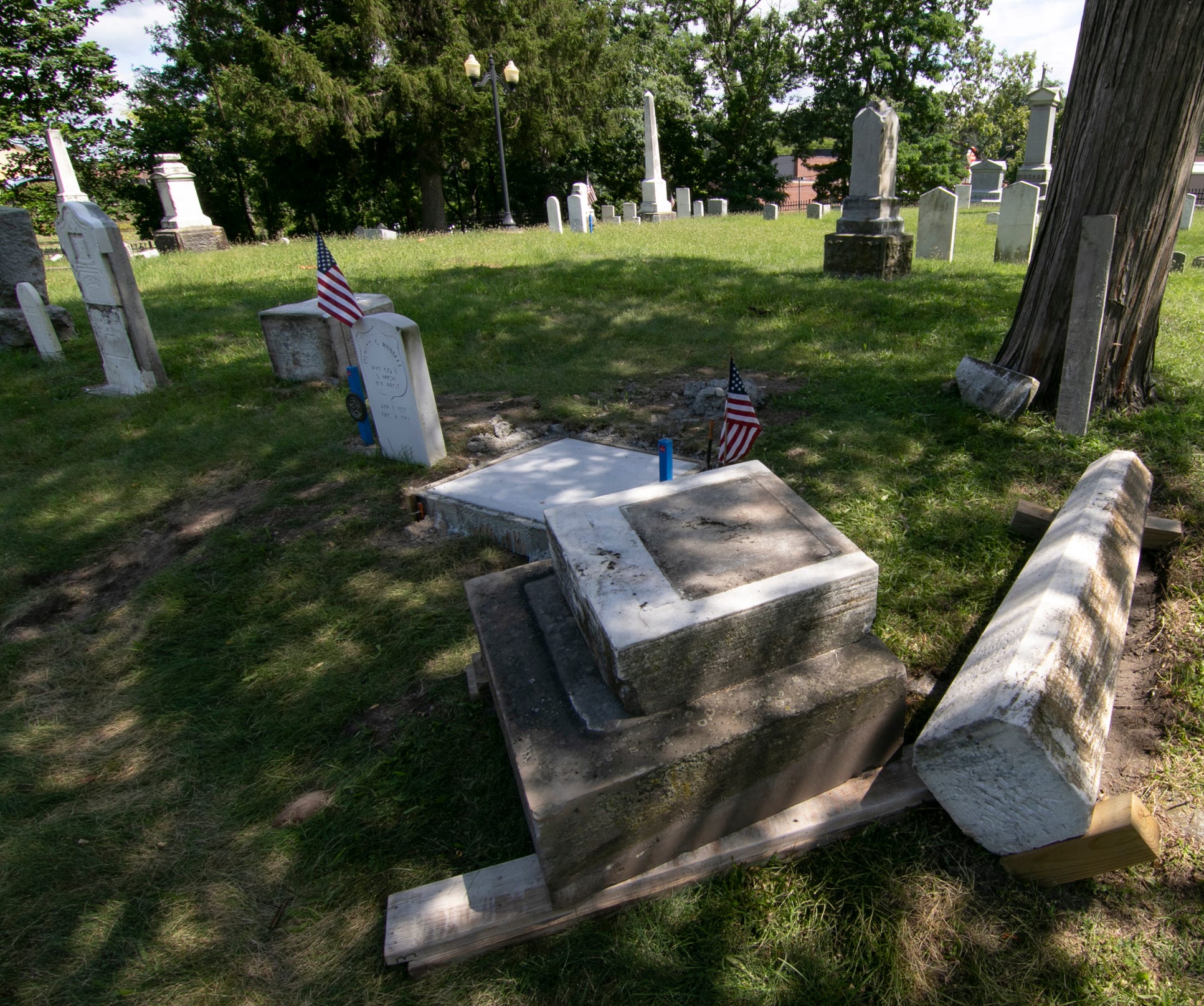 Brighton locals restore Civil War gravesites in Old Village Cemetery