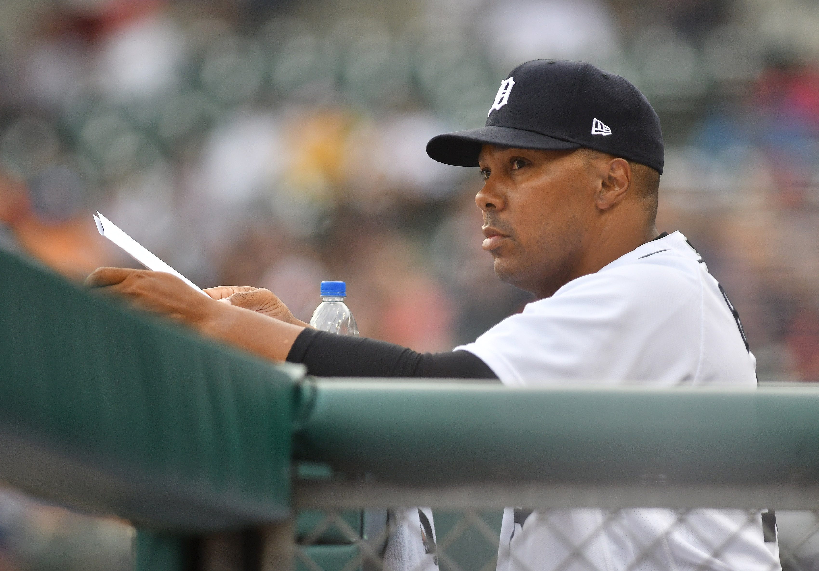 Brain tumor leads to death of Tigers first base coach Kimera Bartee
