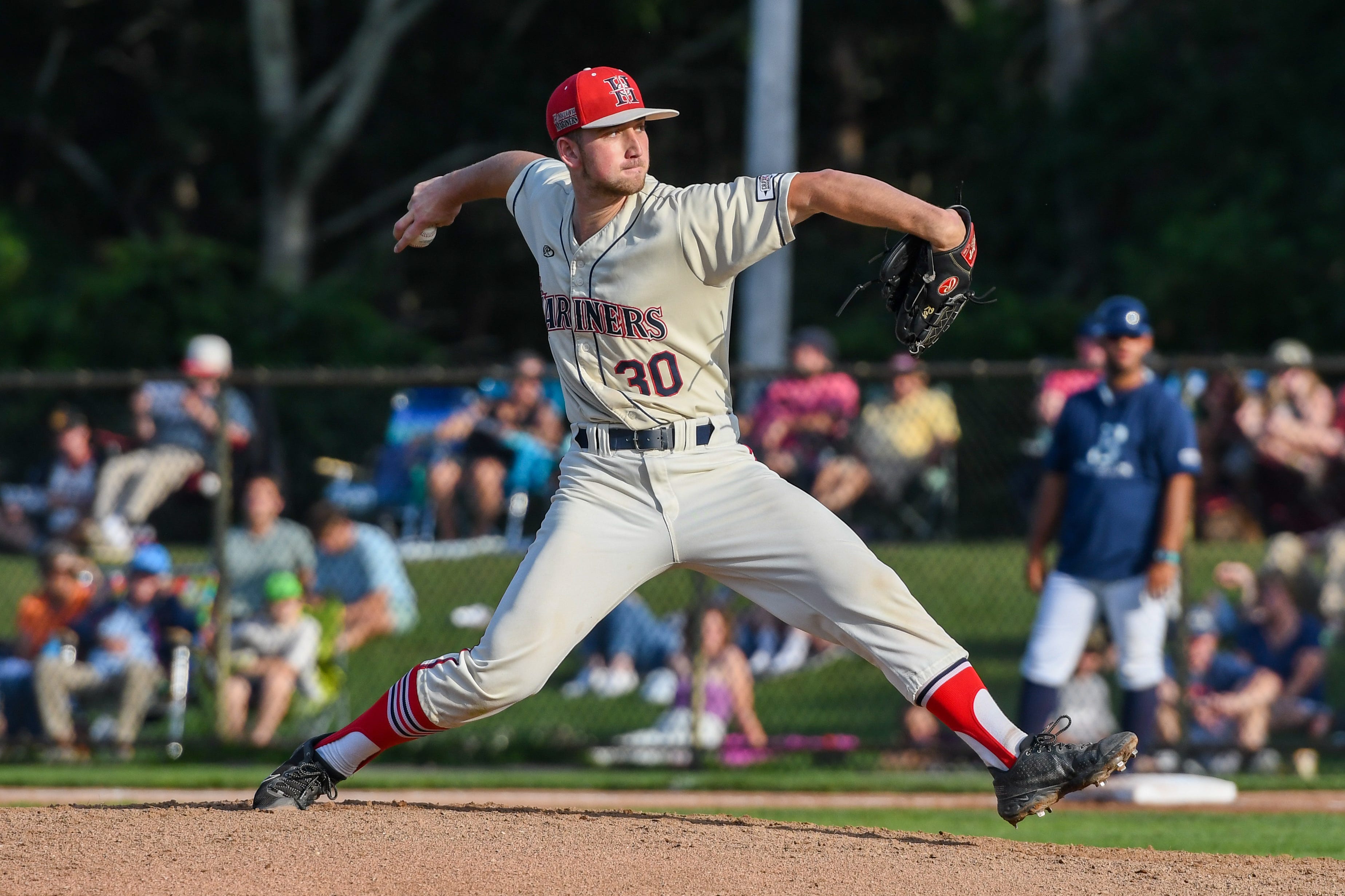 Cape League: Reyzelman continues unprecedented summertime in Harwich win