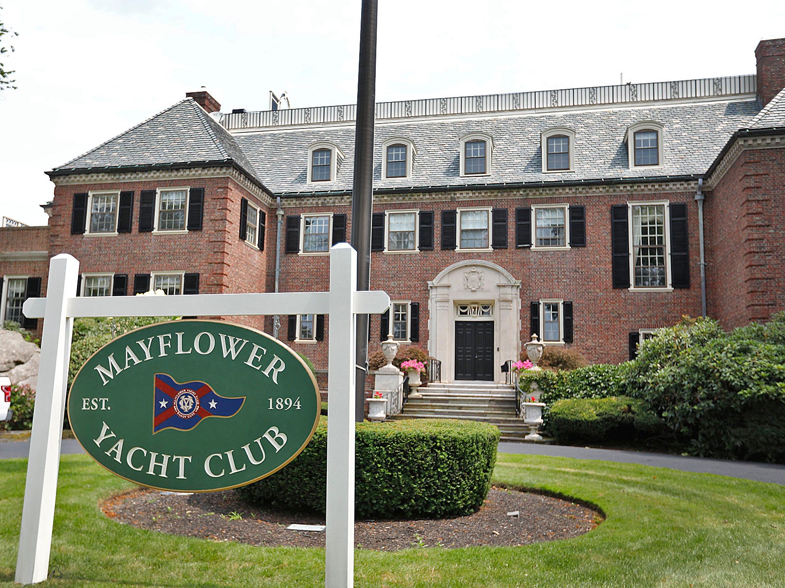 Cohasset's Oaks Estate turns into a yacht club for new movie