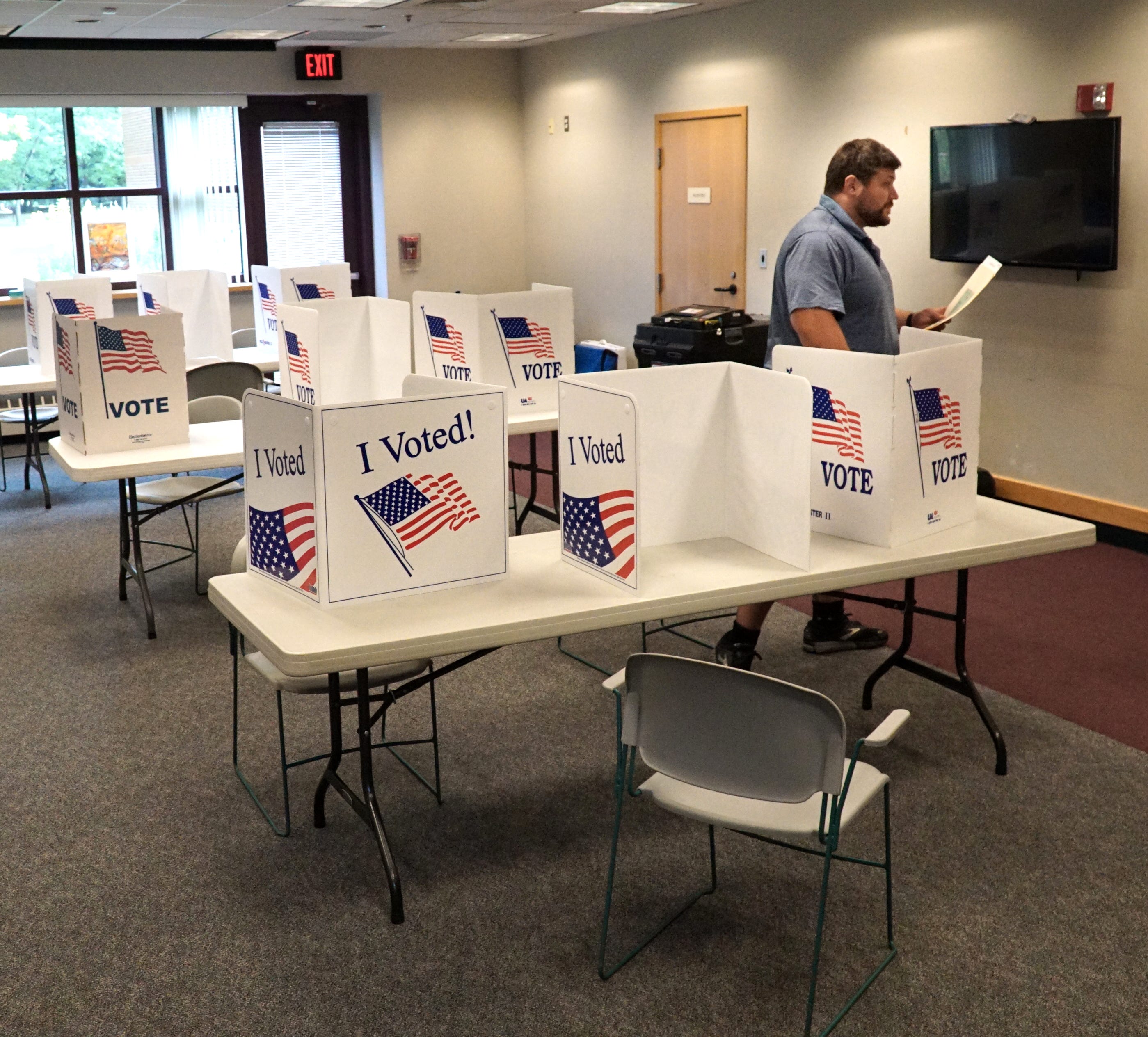 Westland voters narrow mayor, council fields in primary election