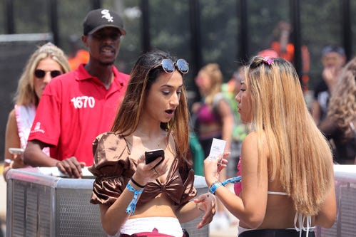 Lollapalooza a 'recipe for disaster,' experts warn. Should music festivals be canceled during COVID? Lollapalooza a 'recipe for disaster,' experts warn. Should music festivals be canceled during COVID?