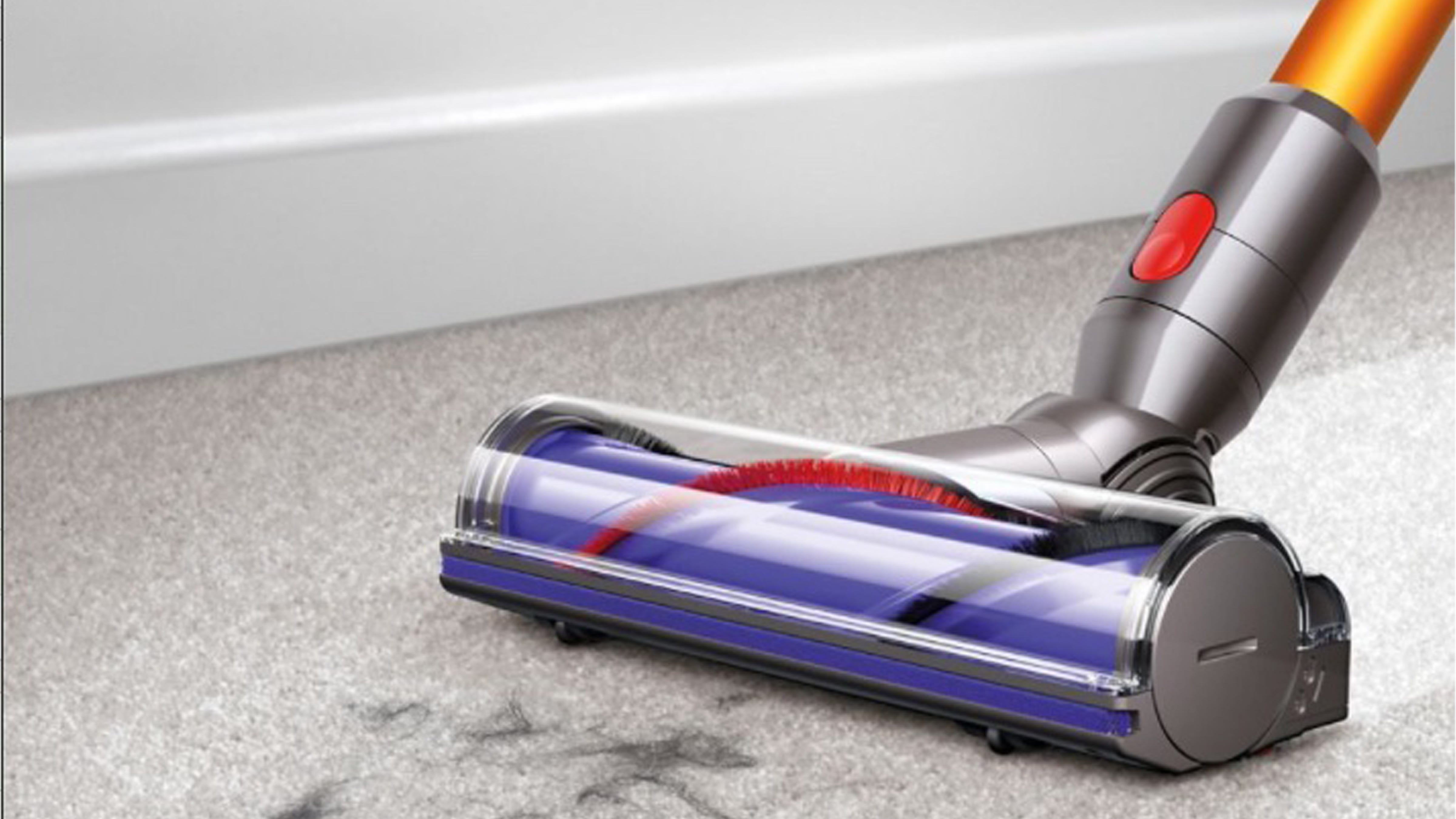 Мощность пылесоса дайсон. Dyson v8 absolute. Пылесос Dyson v7. Пылесос Dyson v7 absolute. Dyson v8 absolute насадки.