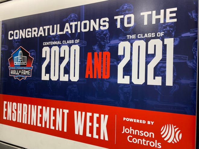 Konser The Legend di Tom Benson Hall of Fame pada hari Senin mengakhiri Pro Football Hall of Fame.