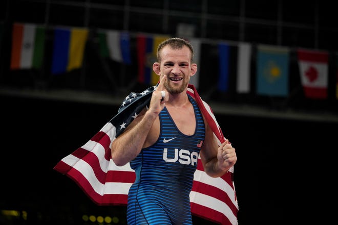 Former Psu Star Earns Olympic Wrestling Gold Medal In Dramatic Fashion Former Psu Star Earns Olympic Wrestling Gold Medal In Dramatic Fashion