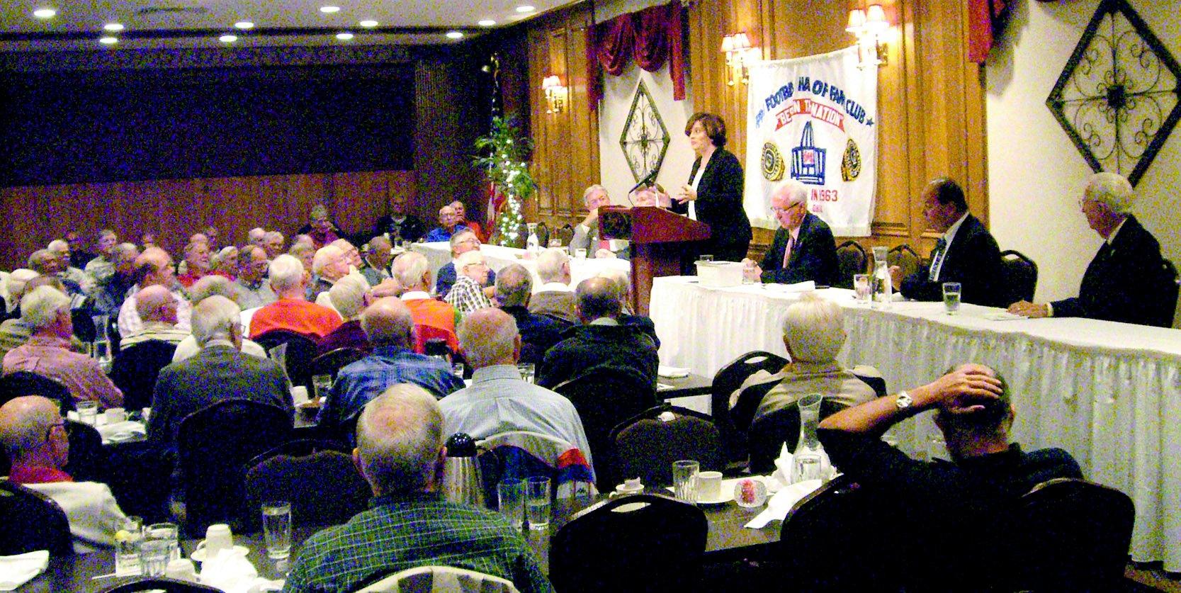 Fun, football talk all part of Canton's Hall of Fame Luncheon Club