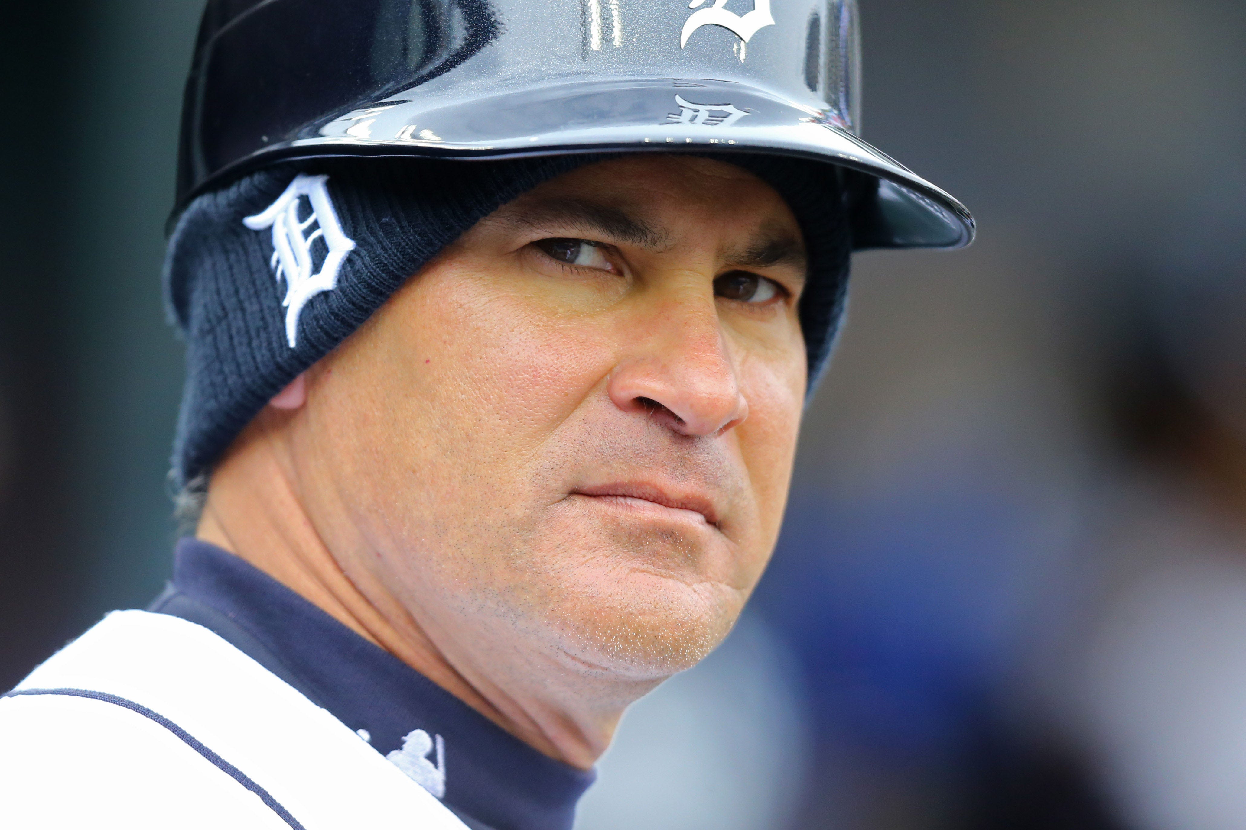 Omar Vizquel, exMLB player, sued by minor league bat boy