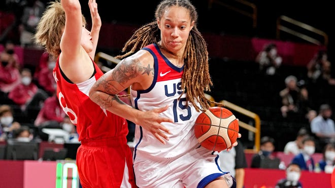 Brittney Griner Leads U S Women S Basketball In Gold Medal Win