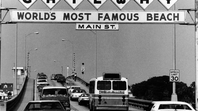 Daytona Beach tiene una historia interesante que se remonta a la década de 1870 Daytona Beach tiene una historia interesante que se remonta a la década de 1870