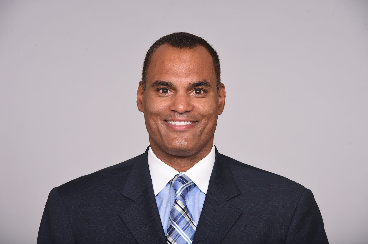 steele-thrives-in-role-with-nfl-s-ravens-with-military-brat-skills