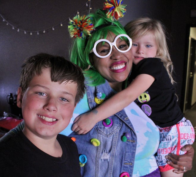 Back To School Event Fosters Confidence In At Risk Youths Back To School Event Fosters Confidence In At Risk Youths