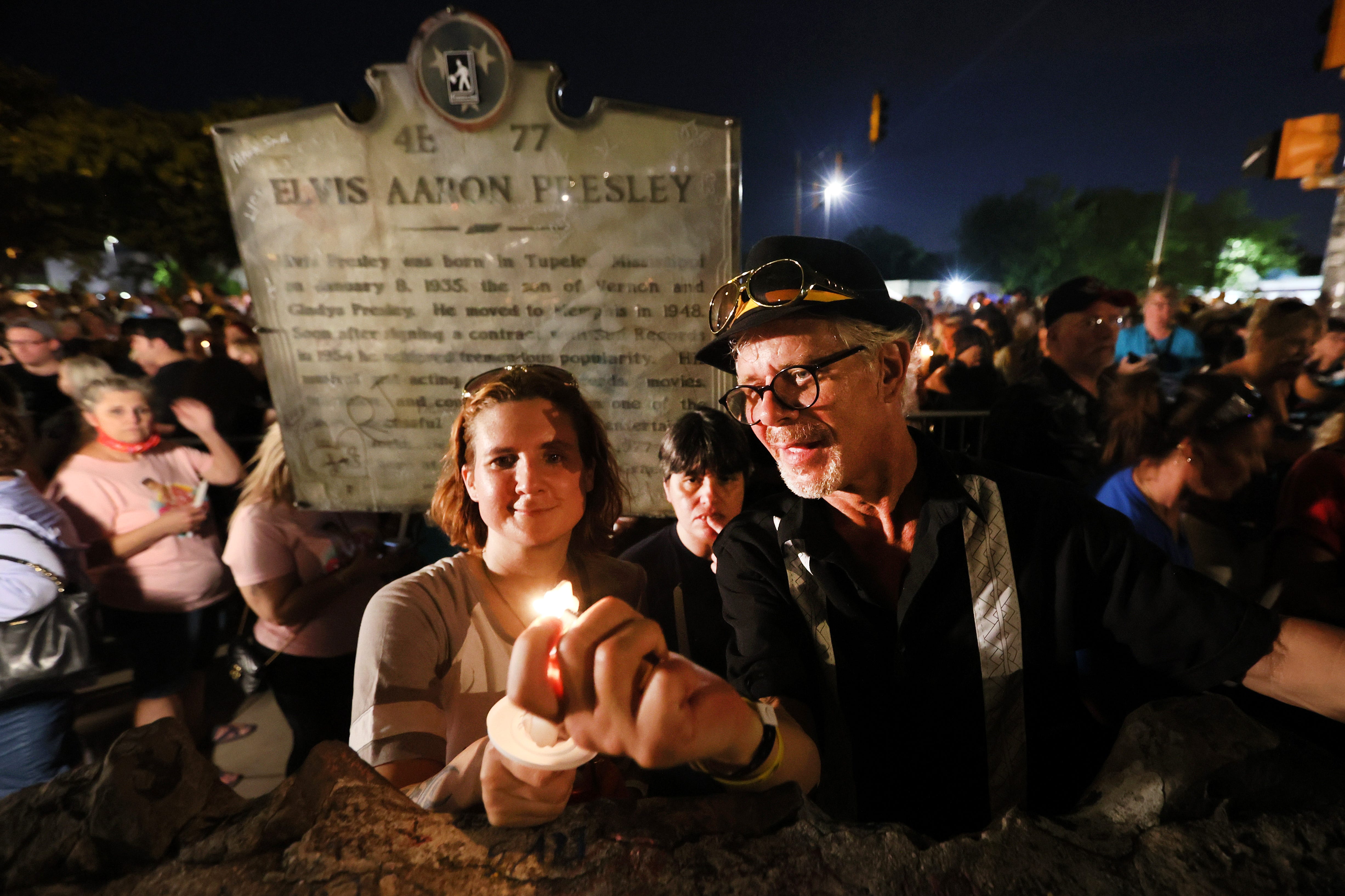 Fans return to Graceland for Candlelight Vigil during Elvis Week 2021