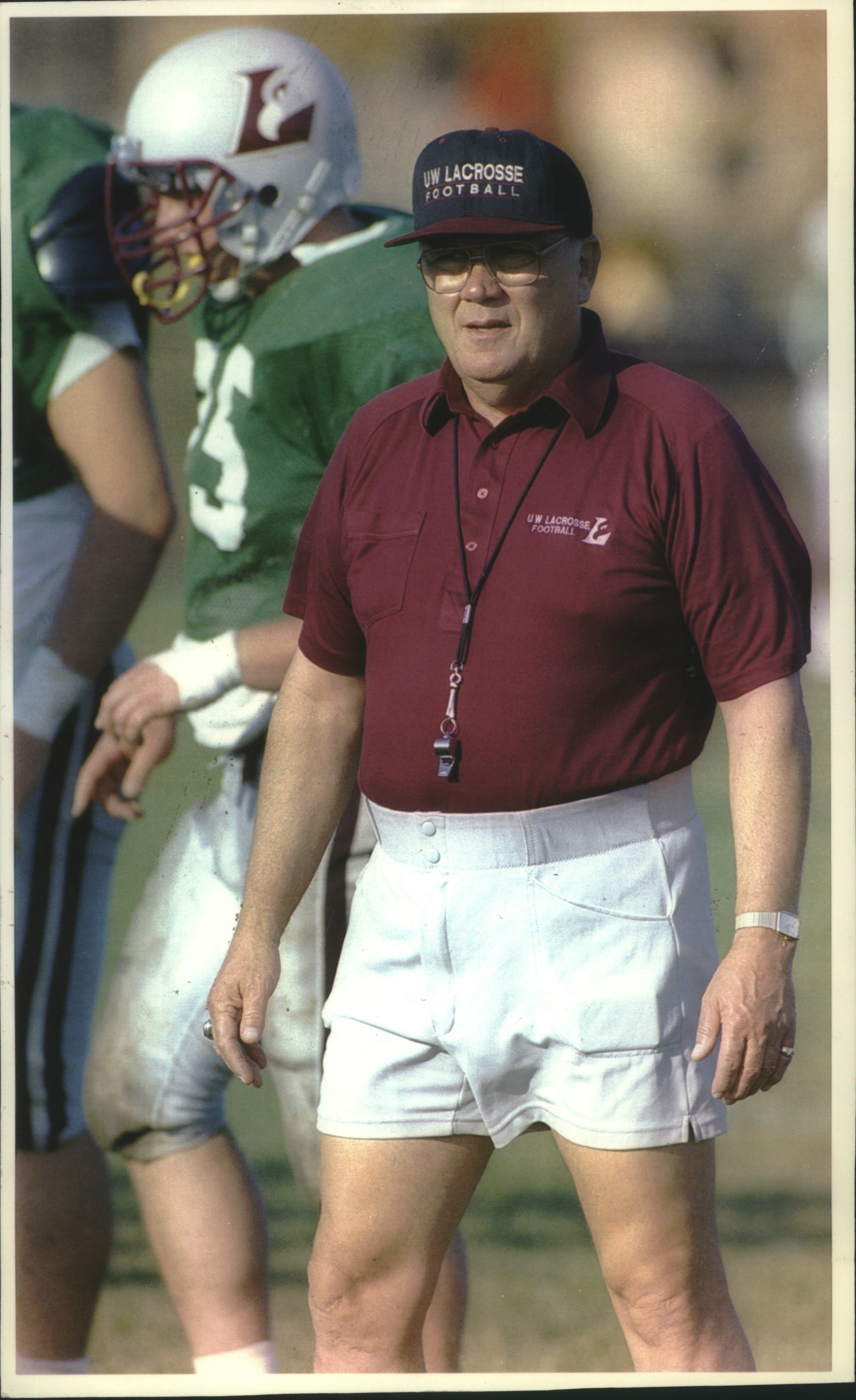 UWLa Crosse football coach Roger Harring dies; won national titles