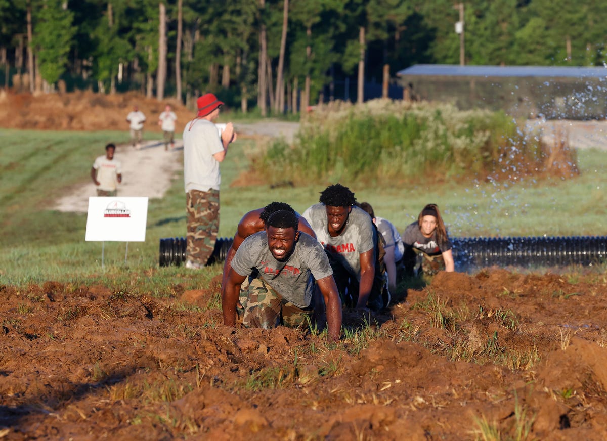 Alabama Basketball Coach Nate Oats Takes Team On Rural Retreat Alabama Basketball Coach Nate Oats Takes Team On Rural Retreat