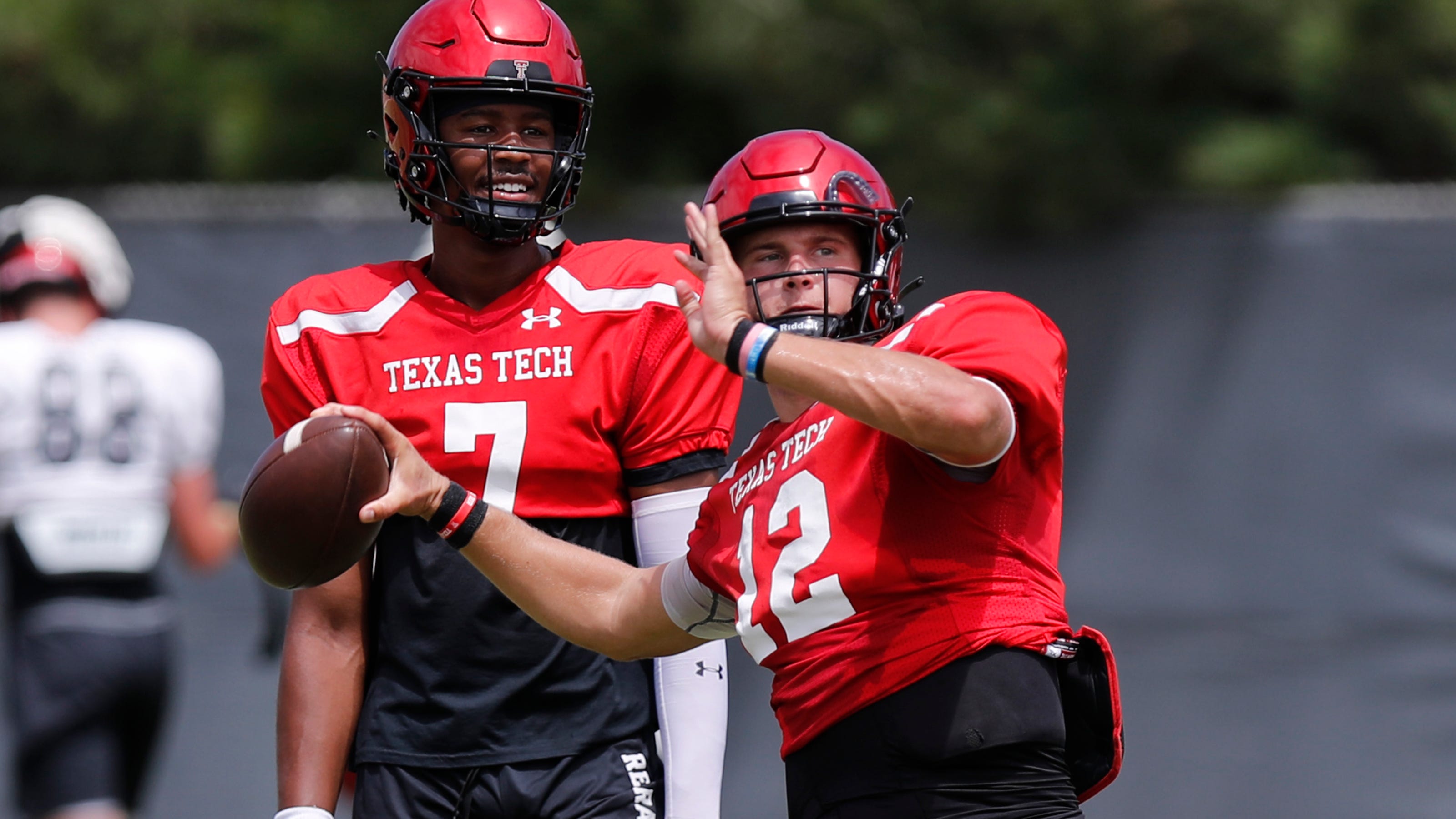 Texas Tech football still plans to deploy 3 quarterbacks at once
