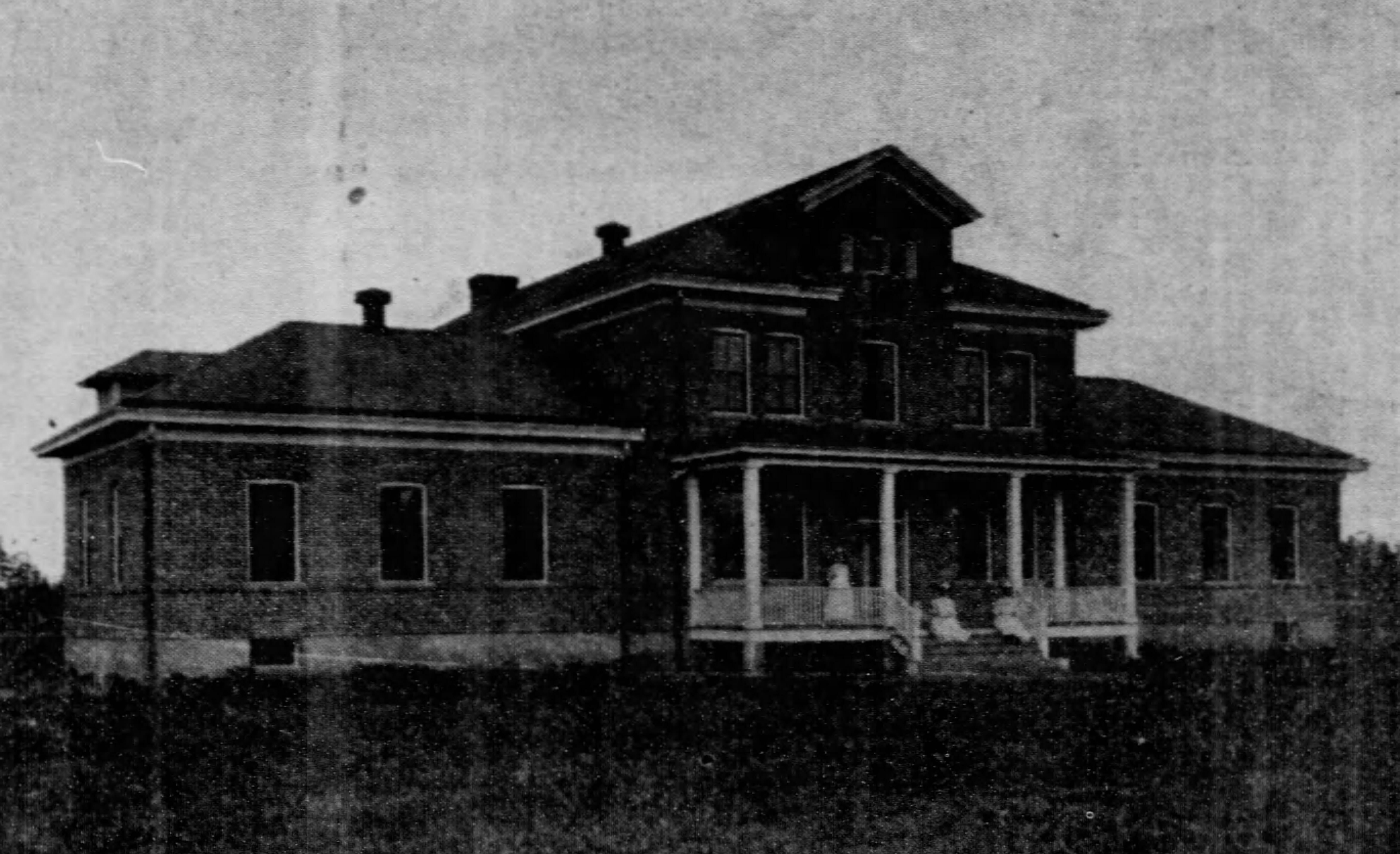 The new hospital opens at Chemawa Indian School in 1907, as published in the Oregon Statesman.