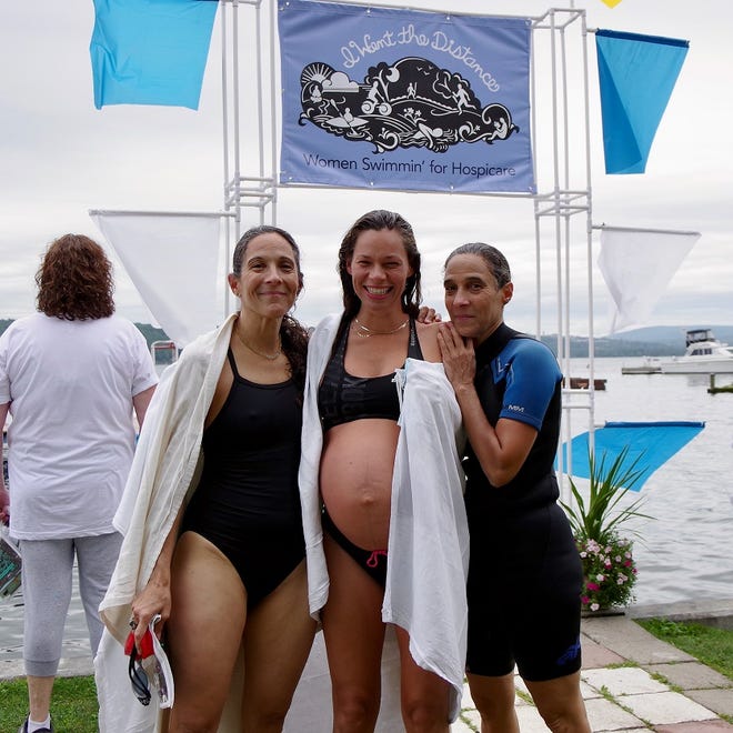 Women Swimmin' for Hospicare 2021